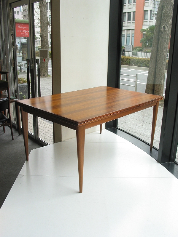 N.O.Moller / J.L.Moller / Dining table（ダイニングテーブル） / 北欧家具 ダニッシュ デンマーク家具 チーク  ローズウッド アンティーク ビンテージ インテリアショップ