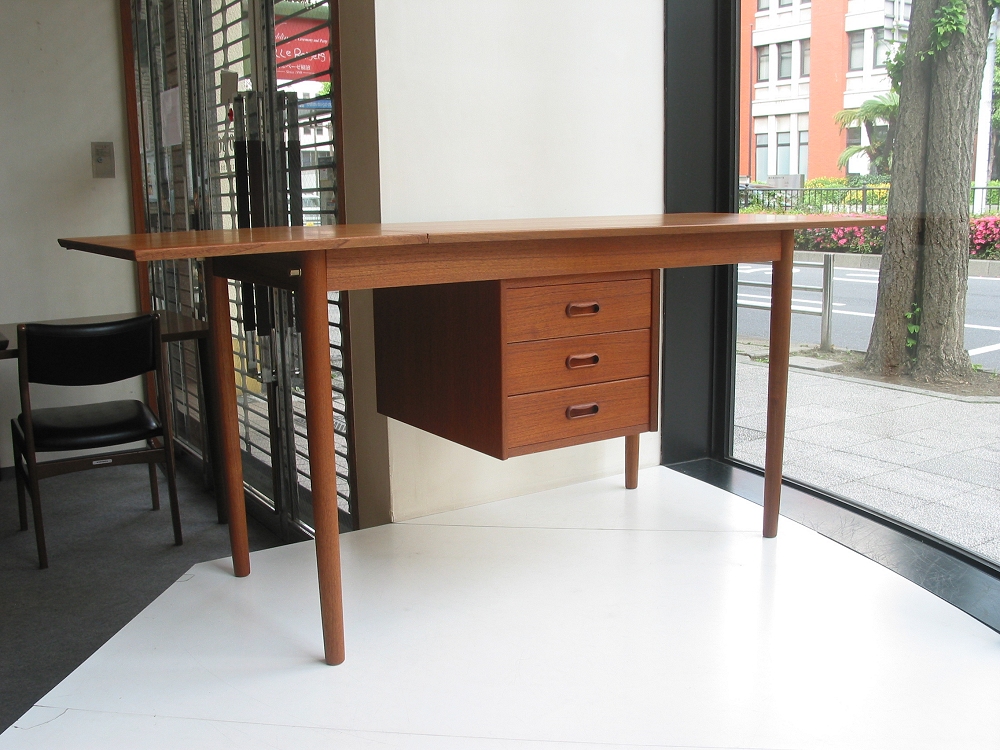 ビンテージ北欧家具 / Arne vodder(アルネ ヴォッター) Desk（デスク）