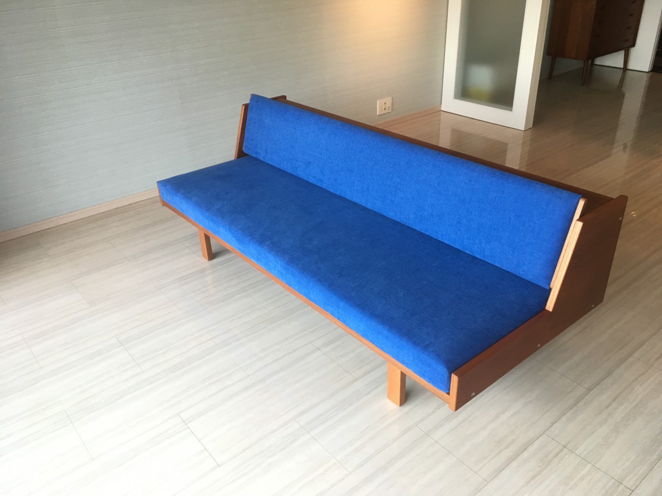 Hans J.Wegner Daybed（GETAMA） / ハンス・ウェグナー デイベッド チーク角脚のお届け « ～お届け風景のご紹介～ «  VINTAGE « ビンテージ北欧家具・修理｜DECO-BOCO