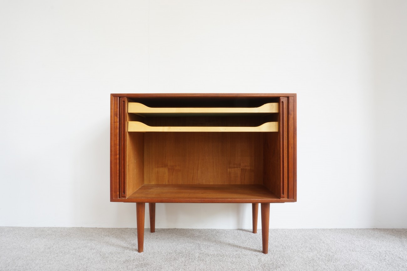 メンテナンス前 Kai kristiansen Teak Cabinet / カイクリスチャンセン チーク 蛇腹キャビネット /  stock2408-12 « メンテナンス前の在庫 « ビンテージ北欧家具 « デザイナーズアイテム « カイクリスチャンセン(kai  kristiansen) « VINTAGE « ビンテージ北欧家具・修理 ...