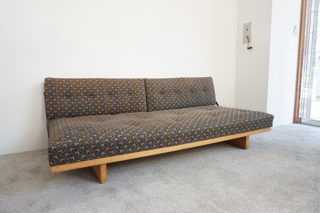 メンテナンス前 Borge Mogensen model.192 Daybed sofa Oak FREDERICIA / ボーエ・モーエンセン  デイベッドソファ オーク / stock2408-16 « ボーエ・モーエンセン(Borge Mogensen) « ビンテージ北欧家具 «  デザイナーズアイテム « VINTAGE « ビンテージ北欧家具・修理 ...